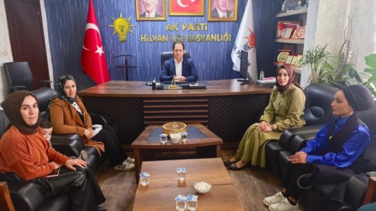 Hilvan AK Parti Kadın Kolları'ndan İlçe Başkanlığı'na Ziyaret