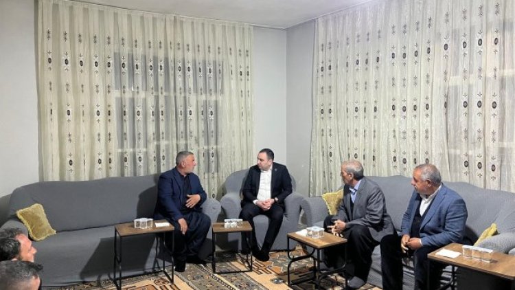 Hilvan Kaymakamı Karakaş, Muhtar Güngörmezli'ye Taziye Ziyaretinde Bulundu