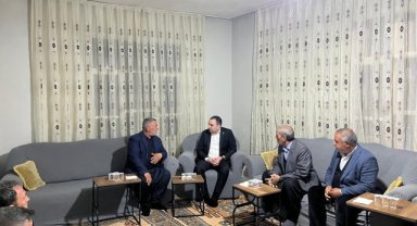 Hilvan Kaymakamı Karakaş, Muhtar Güngörmezli'ye Taziye Ziyaretinde Bulundu