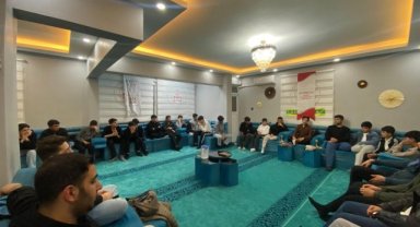 İmam Hatip Öğrencisi Yakup Güngör'den Şiirle Gönüllere Dokunuş