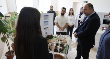 Karaköprü Belediye Başkanı Nihat Çiftçi, Necip Fazıl Kısakürek Fen Lisesi Bilim Fuarı'nda Öğrencilerle Buluştu