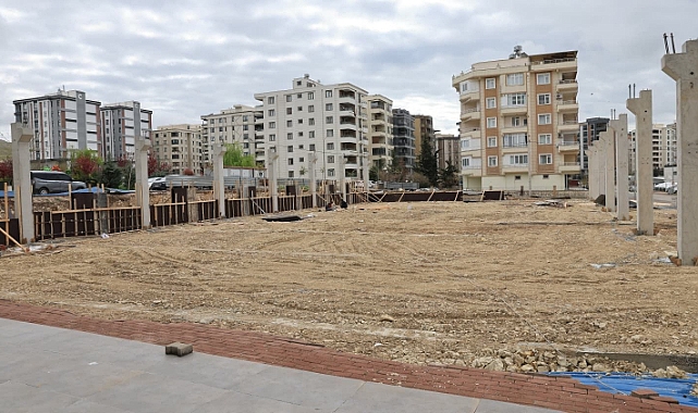 Karaköprü Belediyesi 'nden Bir Modern Semt Pazarı Daha !