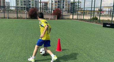 Karaköprü'de Genç Sporculara Yönelik Kurslar Devam Ediyor