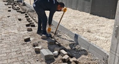 Karaköprü'de Kaldırım ve Yol Onarım Çalışmaları Devam Ediyor