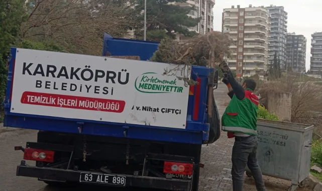 Karaköprü'de Sağanak Sonrası Temizlik Çalışmaları Aralıksız Sürüyor