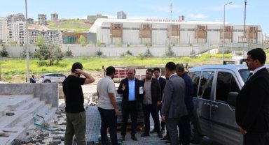 Karaköprü'de Yol Yapım Çalışmaları İncelendi: Başkan Çiftçi Sahada