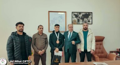 Karaköprü'nün Gururu: İbrahim Halil Cedi Kick Boks Şampiyonu Oldu