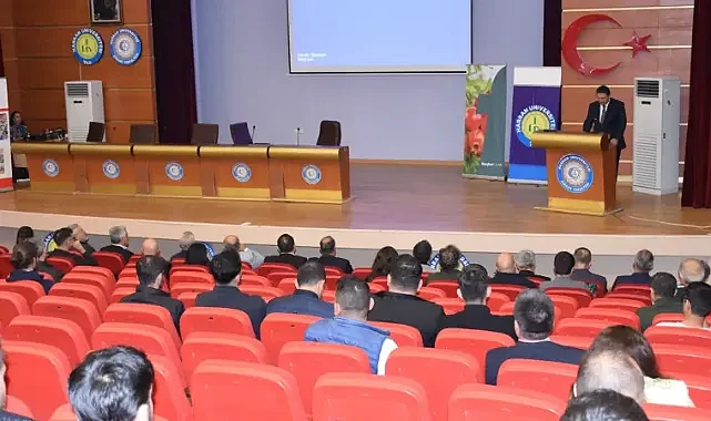 Nar üreticileri ve sektör temsilcileri Harran Üniversitesi’nde bir araya geldi