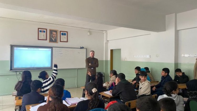 Ömer Nasuhi Bilmen Ortaokulu Öğrencilerine Psikolojik Destek