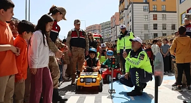 Şanlıurfa’da jandarmadan çocuk ve gençlere yönelik eğitim