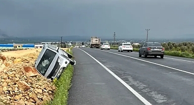 Şanlıurfa’da kontrolden çıkan araç şarampole devrildi!