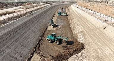 Şanlıurfa’da makinalı çalışmalar hız kesmeden devam ediyor