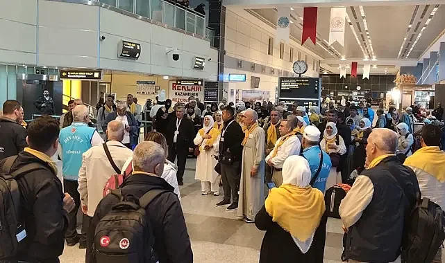 Şanlıurfa’dan ilk hacı kafilesi dualarla uğurlandı