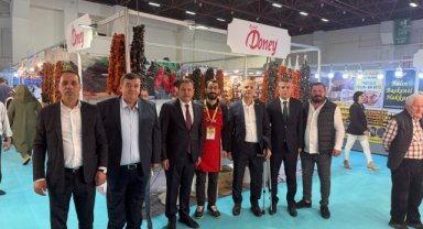 Şanlıurfa TSO Yöneticileri YÖREX Fuarı'nda Üyeleri Ziyaret Etti