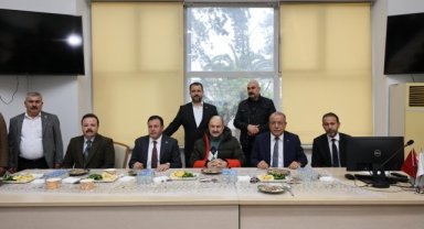 Şanlıurfa'da Geleneksel Tirit Ziyafeti: Birlik ve Beraberlik Vurgusu