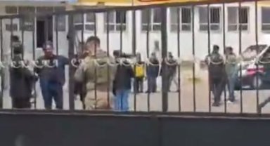 Şanlıurfa'da Okula Giren Şüpheli Şahıs Etkisiz Hale Getirildi