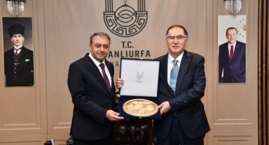 Şeref Malkoç ve Heyeti, Şanlıurfa Valisi Hasan Şıldak'ı Ziyaret Etti