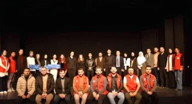 Şiirin kalbi Erzurum'da attı: Genç yetenekler zirveye yarıştı