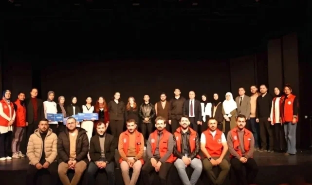 Şiirin kalbi Erzurum'da attı: Genç yetenekler zirveye yarıştı