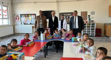 Siverek Kaymakamı ve İlçe Milli Eğitim Müdürü Gülüce İlkokulu'nu Ziyaret Etti