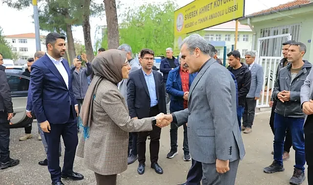 Siverek’teki okul olayı: Yazmacı öğrenci ve öğretmenlerle buluştu