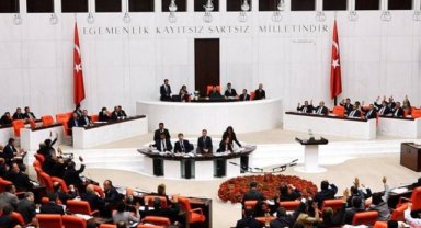 TBMM'de Sosyal Ağ Düzenlemesi Torba Kanun Teklifinden Çıkarıldı