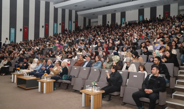 Urfa Ahengi Sıra Gecesi Munzur Üniversitesi'nde Öğrencilerle Buluştu
