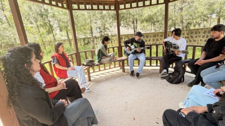 Viranşehir Gençlik Merkezi'nde Müzik Etkinliği Gençlerle Buluştu