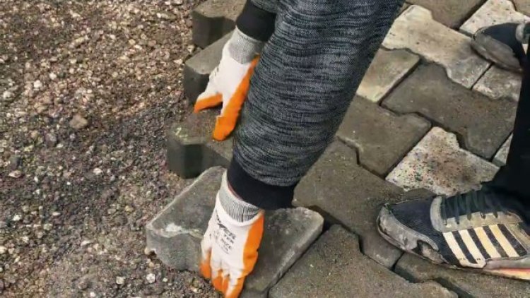 Viranşehir'de Gölbaşı Mahallesi'nde Yol Konforu Artıyor