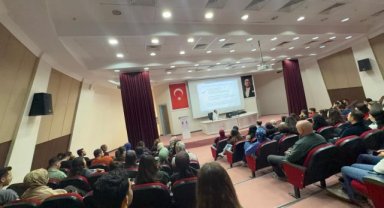 Viranşehir'de Sağlık Çalışanlarına Mesleki Sorumluluk Eğitimi Verildi