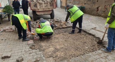 Viranşehir'de Yeni Mahalle'de Yol Konforu Artırılıyor