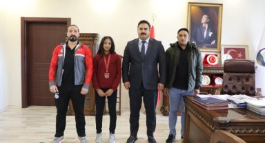 Viranşehirli Halterci Gutna Naimoğlu'ndan Türkiye 3.'lüğü