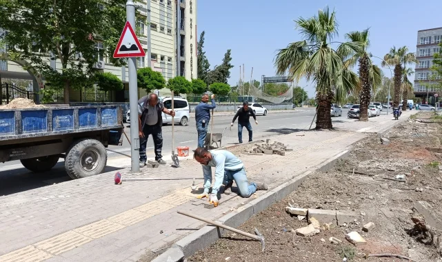 Birecik'te Fen İşleri Ekipleri Kaldırım ve Kilit Taşı Onarımını Sürdürüyor