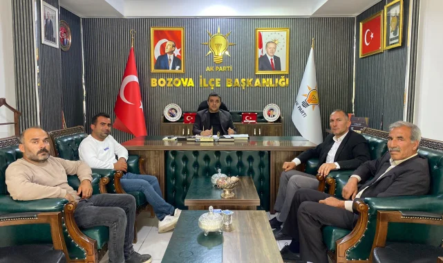 Bozova'da Muhtar ve İlçe Başkanı'ndan Mahalle İhtiyaçları İçin İstişare