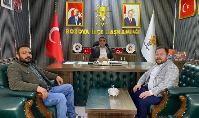 Boztepe Muhtarı Mehmet Dağ, AK Parti Bozova İlçe Başkanı Mehmet Akgün'ü Ziyaret Etti