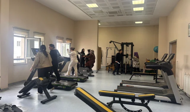 Eyyübiye'de Fizyoterapist Eşliğinde Spor ve Sağlıklı Yaşam Eğitimleri