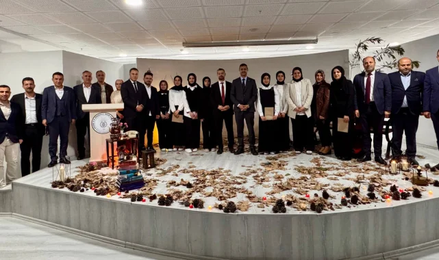 Eyyübiye'de 'Kırk Şair Kırk Şiir Etkinlikleri' Sergisi Açıldı
