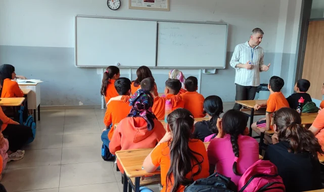 Eyyübiye'de Ortaokul Öğrencilerine Sağlık ve Psikolojik Eğitimler Verildi