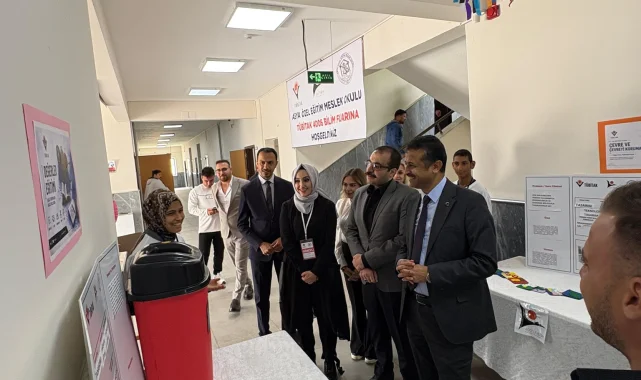 Eyyübiye'de TÜBİTAK 4006 Bilim Fuarları Kapsamında Projeler Sergilendi