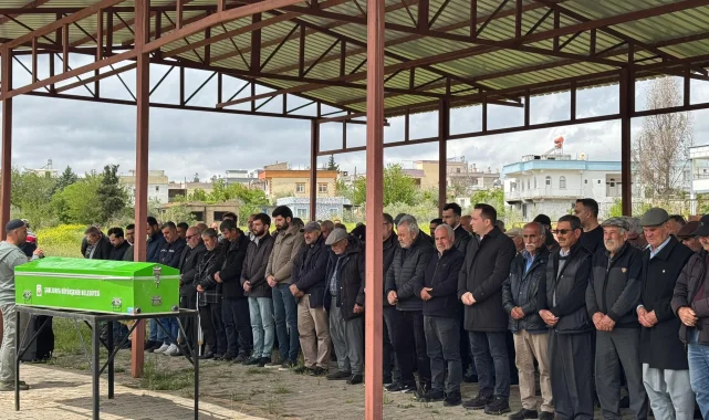 Halfeti Kaymakamı Korkmaz, Birecik'teki Afette Hayatını Kaybeden Nur Çakmak'ın Cenaze Törenine Katıldı