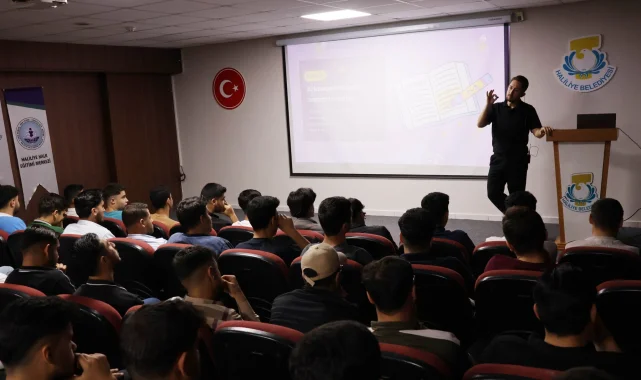 Haliliye'de Gençlere Yönelik Motivasyon ve Rehberlik Semineri Düzenlendi