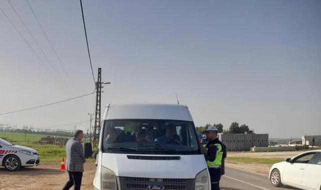 Hilvan'da Okul Servislerine Güvenlik Denetimi Sürüyor