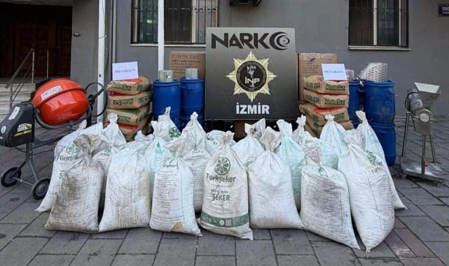 İzmir Merkezli Operasyonda 17 Şüpheli Gözaltına Alındı, Milyonlarca Ecza Hap Ele Geçirildi