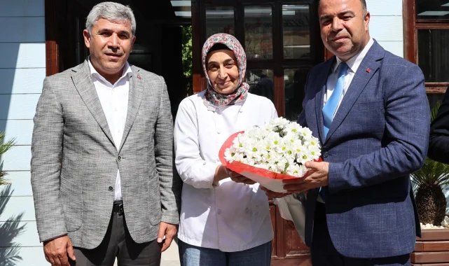 Karaköprü Belediye Başkanı Nihat Çiftçi'den Anneler Günü Kutlaması