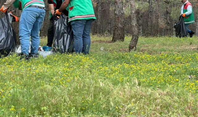 Karaköprü'de Gölpınar Tabiat Parkı'nda Kapsamlı Temizlik Çalışması