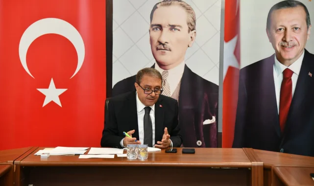 Şanlıurfa'da Fırtına Sonrası Birecik'te Hasar Tespit ve Temizlik Çalışmaları Sürüyor