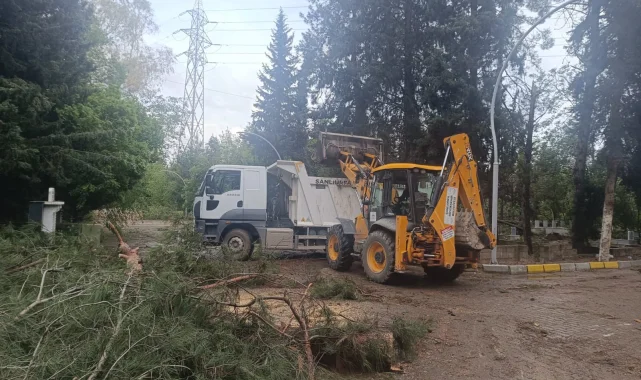 Şanlıurfa'da Yağış Sonrası Birecik ve Viranşehir'de Ekipler Sahada