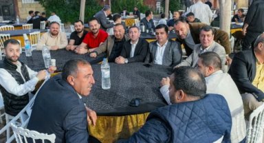 Suruç Kaymakamı Adem Balkanlıoğlu ve AK Parti İlçe Başkanı İbrahim Uçar'ın Oğlunun Kına Gecesi Buluşması