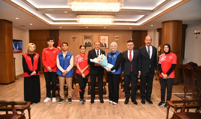 Vali Hasan Şıldak, Gençlik Haftası Nedeniyle Gençlik ve Spor İl Müdürü Heyetini Ağırladı