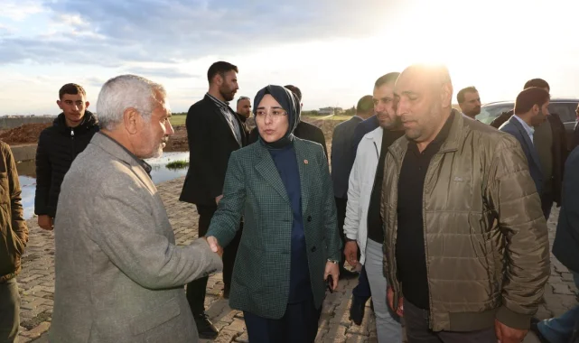 Viranşehir'deki Fırtına Sonrası Milletvekili Yazmacı Hasar Gören Düğün Salonunu Ziyaret Etti